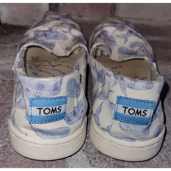 2 for $20  Oceana Whale TOMS Size 5 - Picture 5 of 7